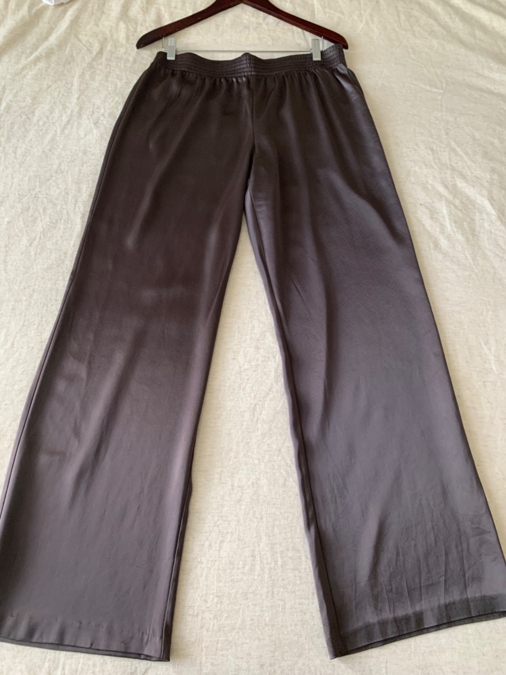 Babaton Women’s Satin Pant Elastic-Waist Wide Leg Pants in chocolate  size L